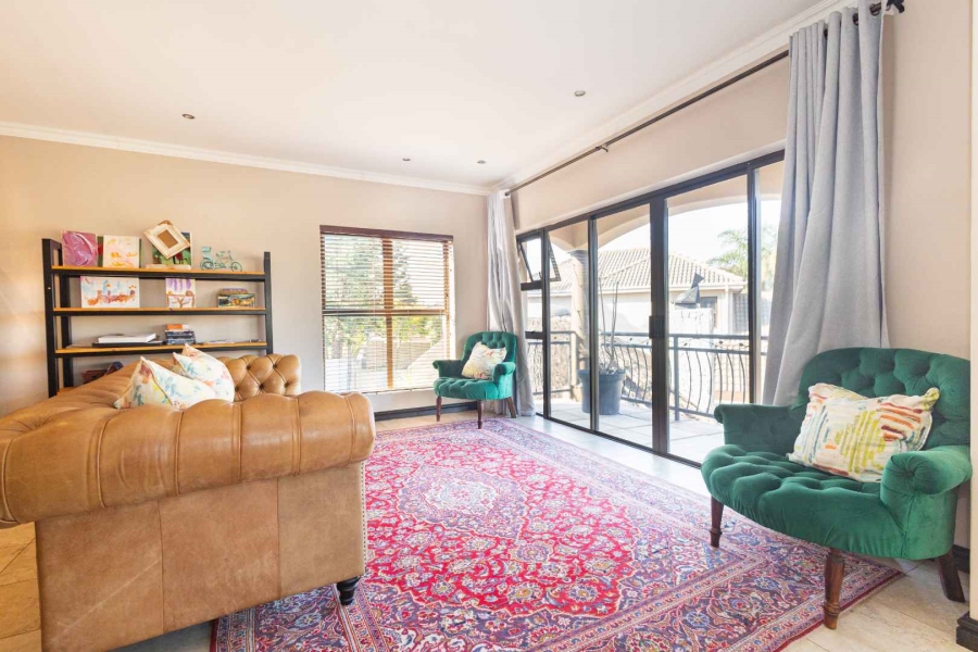 To Let 4 Bedroom Property for Rent in Ridgeworth Western Cape